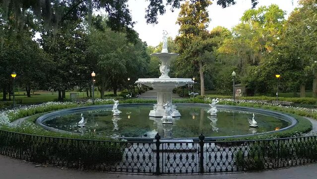 Forsyth Park Fountain North View Pull Back HD