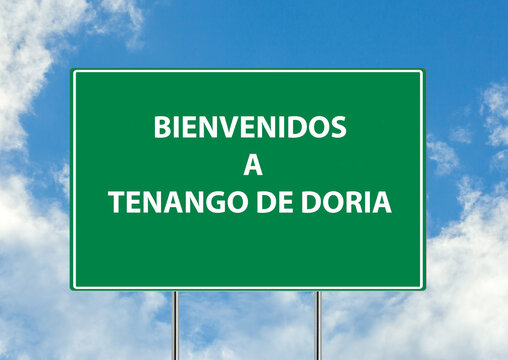 Siguiente salida Bienvenidos a TENANGO DE DORIA una se&ntilde;al verde sobre fondo de cielo azul. Colecci&oacute;n de se&ntilde;ales de tr&aacute;fico conceptuales