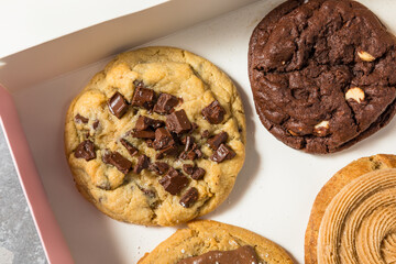 Thick Gourmet Crumble Cookies