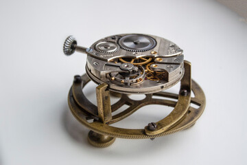 Clock mechanism on stand