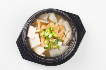  Soup made by tearing dried dried pollack into small pieces, adding green onions, and beating an egg.