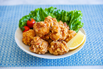 鶏のから揚げ