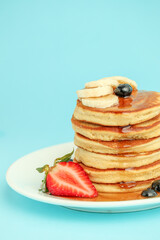 Pancakes with banana and honey