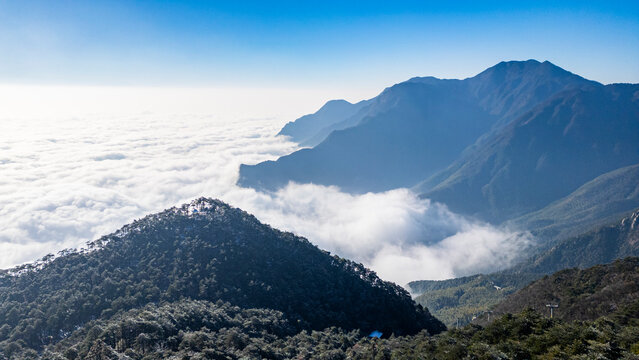Aerial of Hanpo Pass, Mount Lu (Lushan), UNESCO World Heritage Site, Jiujiang, Jiangxi, China