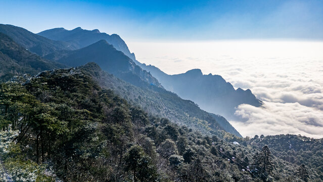 Aerial of Hanpo Pass, Mount Lu (Lushan), UNESCO World Heritage Site, Jiujiang, Jiangxi, China