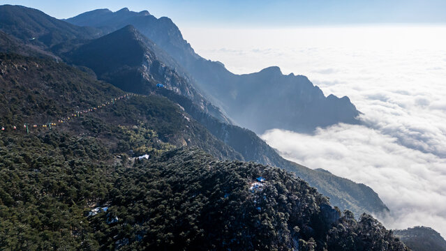 Aerial of Hanpo Pass, Mount Lu (Lushan), UNESCO World Heritage Site, Jiujiang, Jiangxi, China