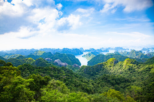 Ha Long Bay from Cat Ba island, Ha Long city in the background, UNESCO World Heritage Site, Vietnam, Indochina