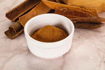 Natural Cinnamon powder with sticks