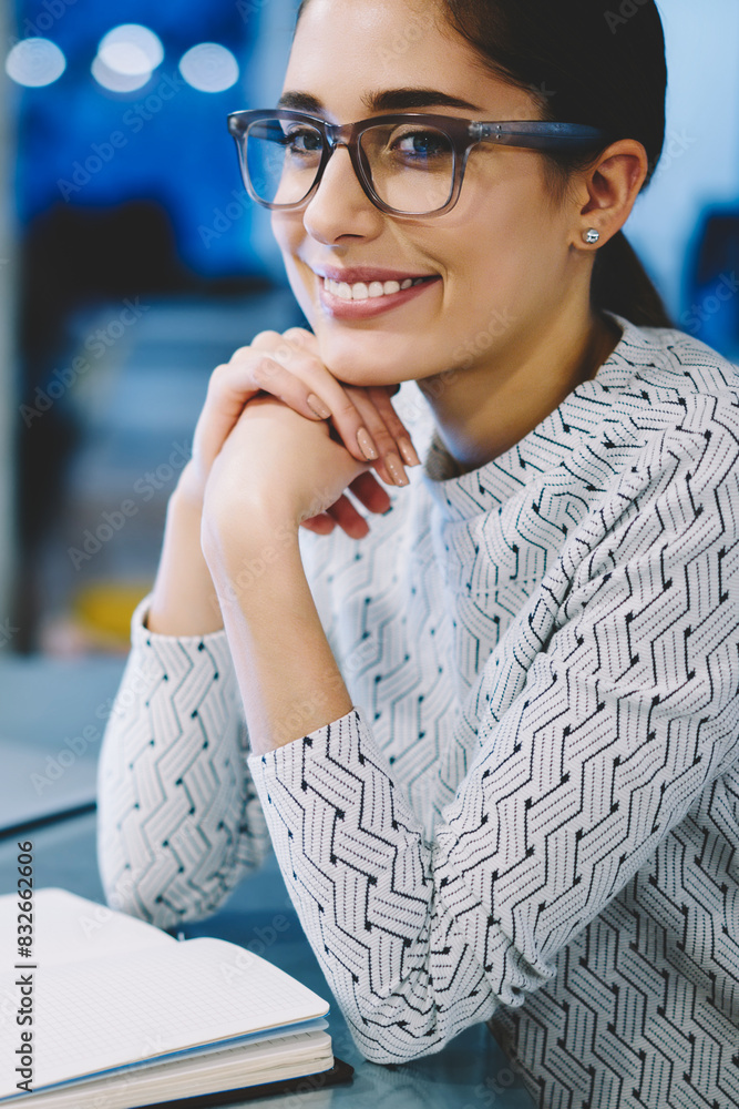 Aufkleber portrait of smiling female administrator in eyewear satisfied with occupation organizing work in off