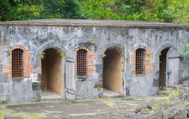 Ancienne cellule de la maison coloniale de santé à Saint-Pierre en Martinique, après l'éruption...