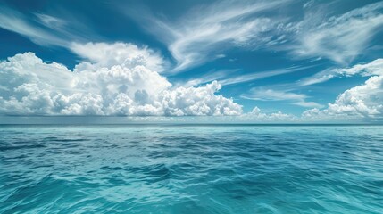 Obraz premium Azure ocean and sky blend seamlessly