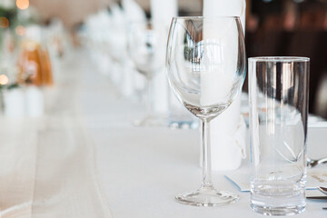 hotel restaurant, close-up photo, blurred background, catering, hotel, hotel food and kitchen, table with plates, wine and juice glasses, fruit drinks in a jug