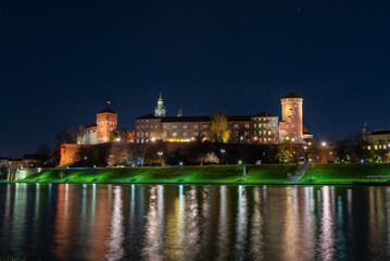 Majestic nighttime view of wawel castle in krakow