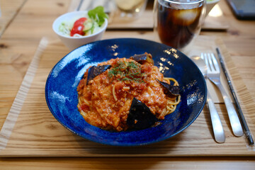 トマトソースのパスタ