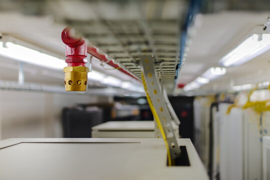 Clean agent fire suppression system used in data centers, backup battery rooms, electrical rooms (under 400 volts), sub-floors or tape storage libraries.