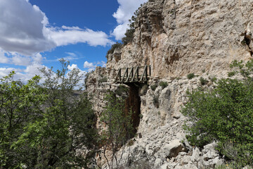 Fototapeta premium Wooden bridge on the Guadalupe Peak Trail at Guadalupe Mountains National Park, Texas