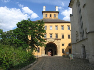 Torhaus Schloss Moritzburg und Schlossgarten in Zeitz