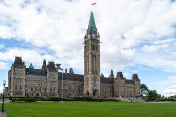 パーラメント・ヒル　センター・ブロック　カナダの国会議事堂　首都オタワ　イースト・ブロック　ウエスト・ブロック　ピースタワー