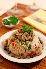 Rice with chicken and mushrooms.