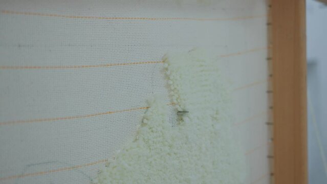 Process of making a tuft rug