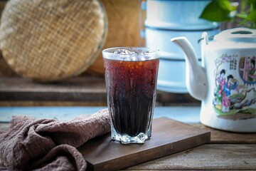 Thai Style Iced Black Coffee, ice black coffee,Oliang	