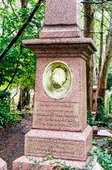 Hundegrab dem treuen Begleiter wurde ein Denkmal gesetzt auf dem Highgate Cemetery Ostteil Camden,...
