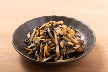 ひじきの煮物　（ごぼう　人参　ひじき　油揚げ）