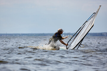 Windsurfer falls