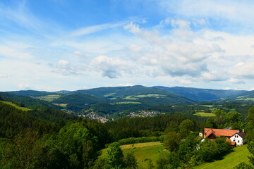 Obraz premium Blick über Aspang Markt in die Bucklige Welt