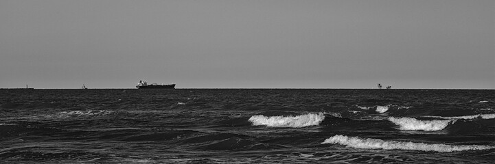 strange photos with large ship