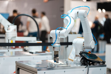 automated programmed robotic arm for manufacturing and industrial lines conveyor belts, robot hand equipment for factories and delivery warehouses