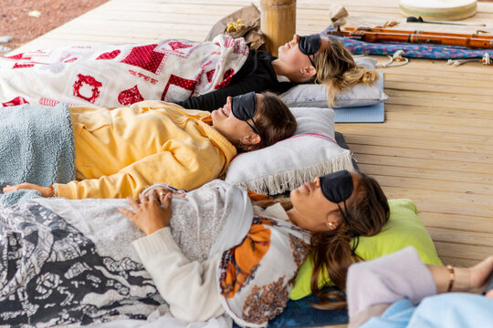 Group relaxation session with Tibetan sound therapy