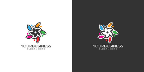 Naklejka premium Interwoven People: A Modern Logo for Collaboration