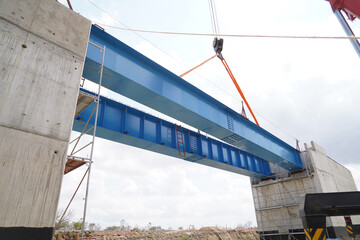 bridge steel beam installation