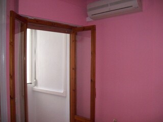 Habitacion con Ventana con aire 