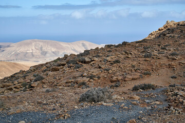 Vulkanlandschaft der kanarischen Insel Fuerteventura
