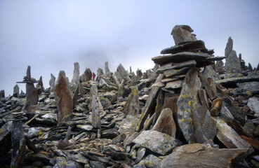 Bizarre Steinpyramiden auf dem Petersköpfl - Zillertaler Alpen in Österreich - Tour 2001