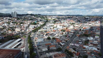 Avenida perimetral na cidade de Mogi das Cruzes, SP, Brasil