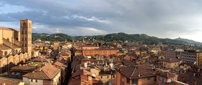 Vue panoramique sur Bologne, Tour de l'horloge
