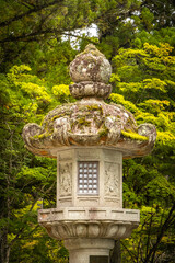 Fototapeta premium mount koya, koyasan, okunuin cemetery, holy, wakayama, japan, temple, statues, moss, lantern