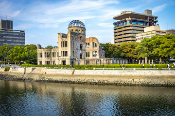 Fototapeta premium atomic bomb dome, genbaku dome, hiroshima, japan, memorial, peace park, ruin, destroyed