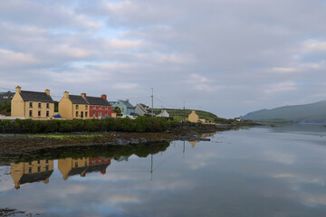 Obraz premium Reflection in Portmagee, Ireland