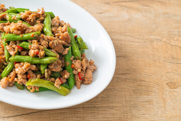 stir-fried french bean or green bean with minced pork