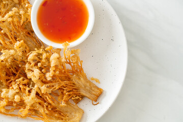 えのきはさっと炒めて食べると効果的！