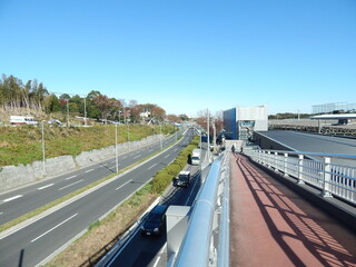 相鉄線　羽沢横浜国大駅前の風景