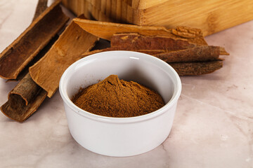 Natural Cinnamon powder with sticks