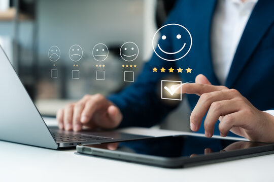 Customers using the laptop gave it a five-star gold satisfaction rating. Excellent level, business reputation rating, service quality.