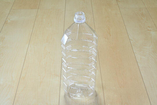 洗った2Lのペットボトル1個