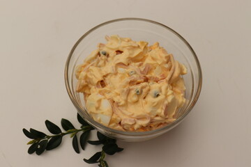 Eiersalat mit Kapern.