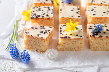 Sweet and tasty coconut cake made of vanilla and milk.